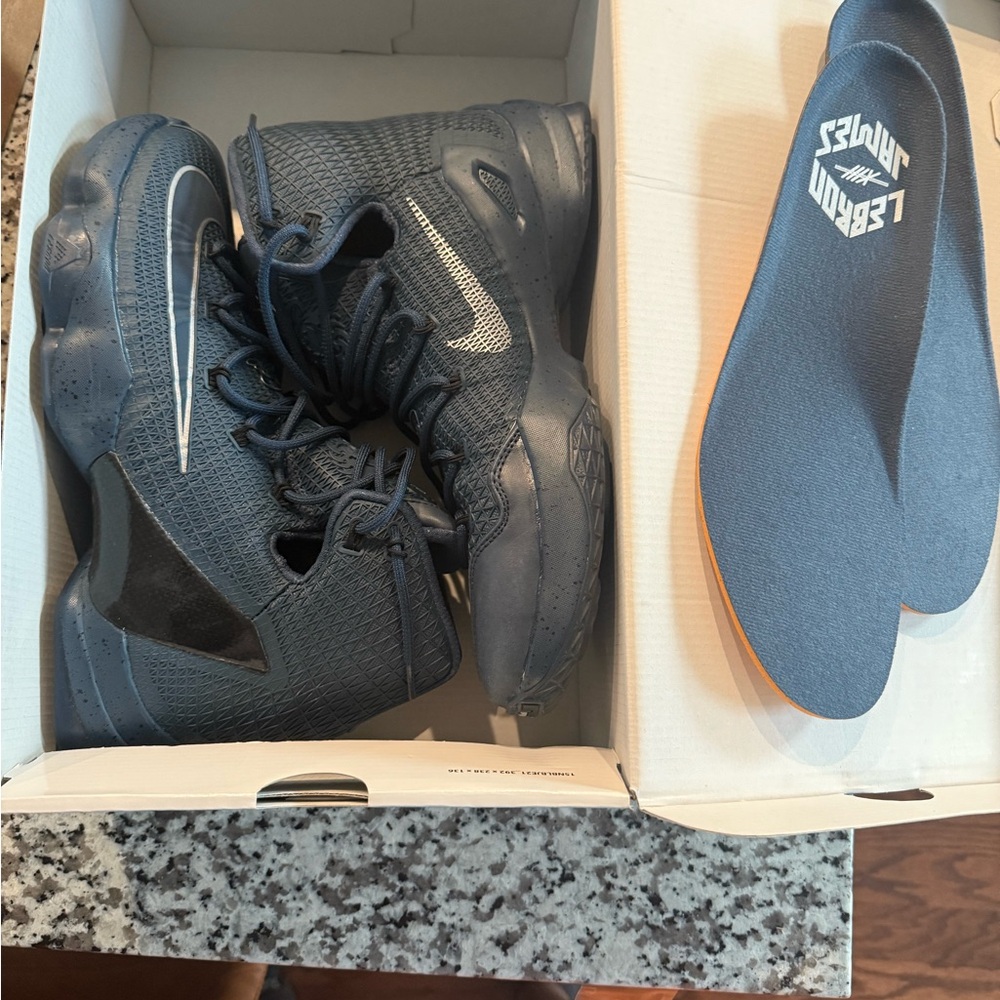 Lebron XIII Nike Men's Blue Basketball Shoes